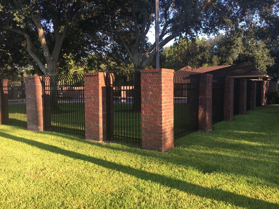 Texas Fence and Iron Co-Commercial Fencing